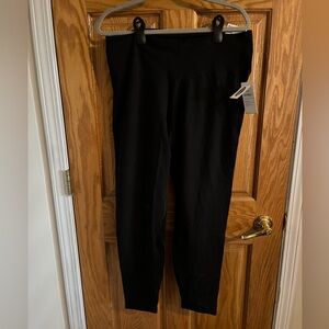 NWT Old Navy XXL Go Dry high rise leggings black